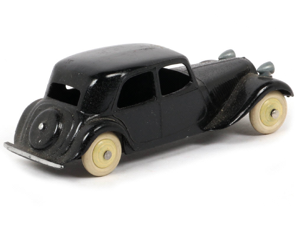 Lot 349 - DINKY TOYS (FRANCE) (1)