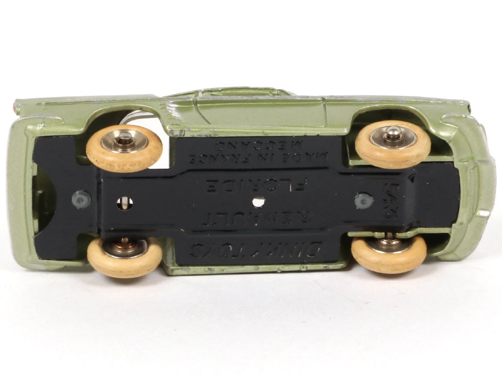 Lot 402 - DINKY TOYS (FRANCE) (1)