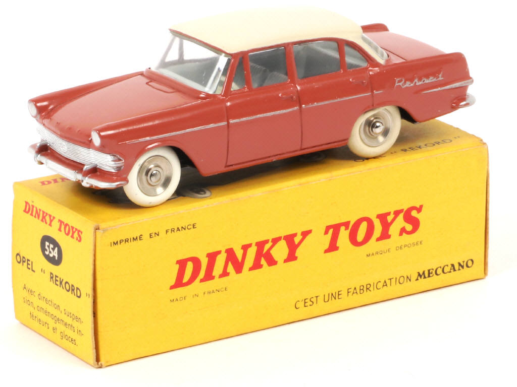 Lot 411 - DINKY TOYS (FRANCE) (1)