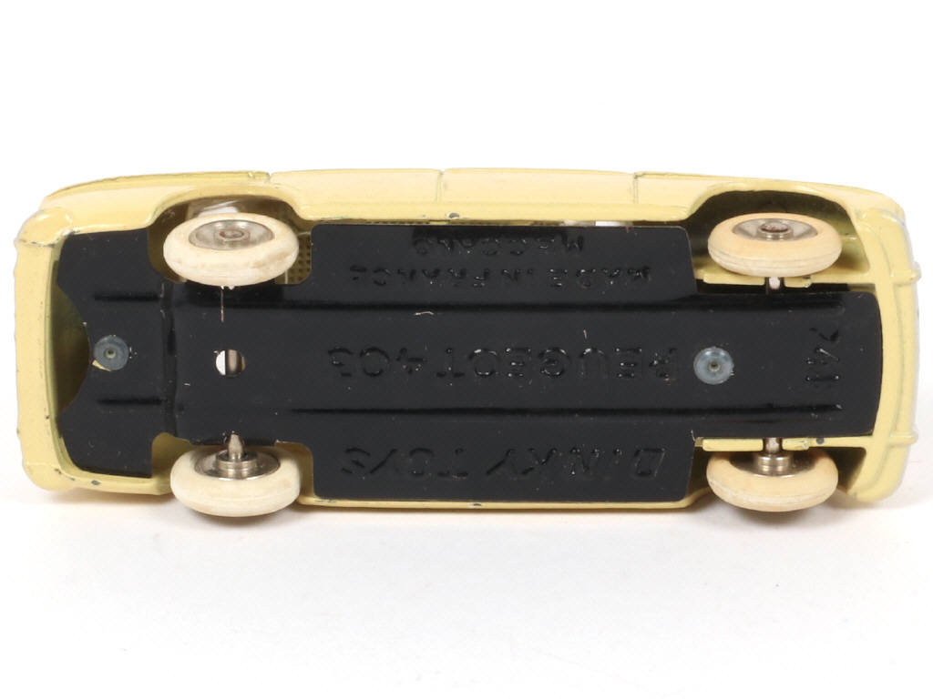 Lot 366 - DINKY TOYS (FRANCE) (1)