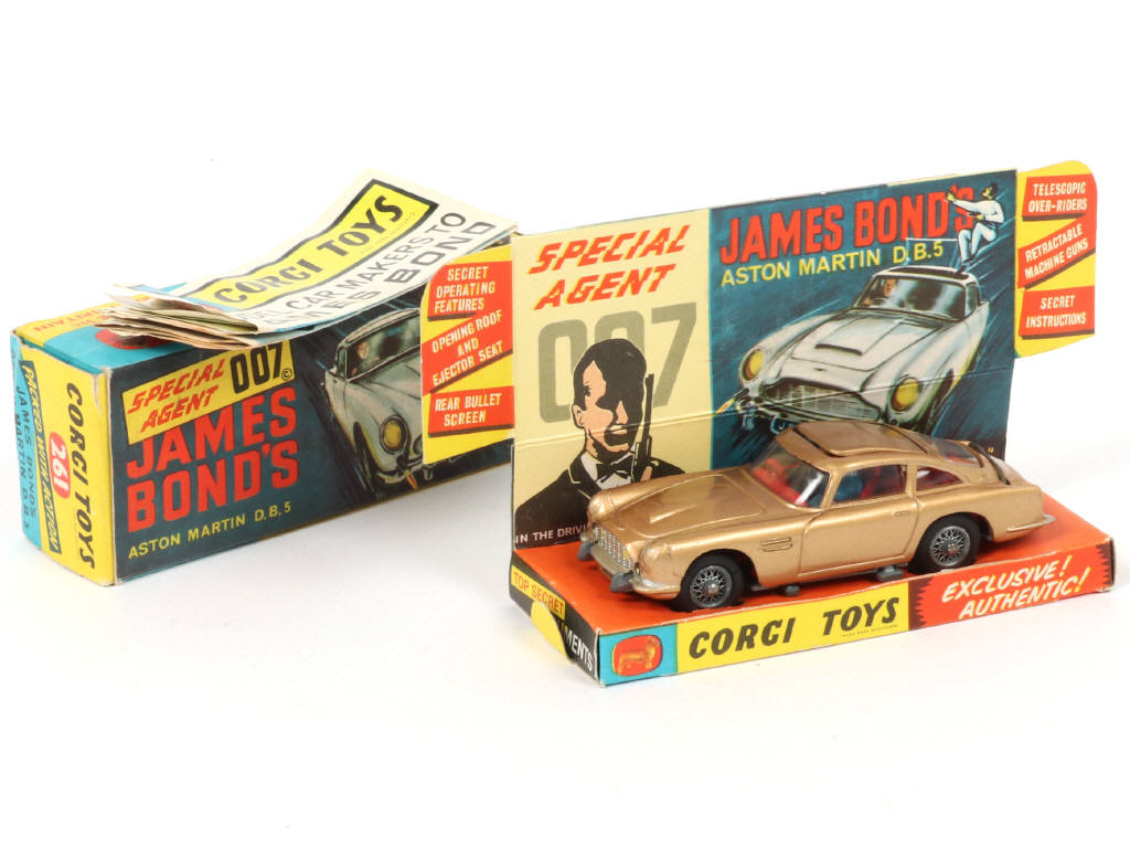 Lot 235 - CORGI TOYS (GB) (1)