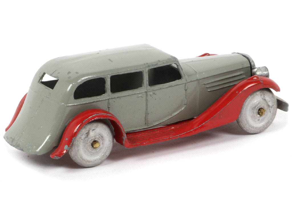 Lot 345 - DINKY TOYS (FRANCE) (1)