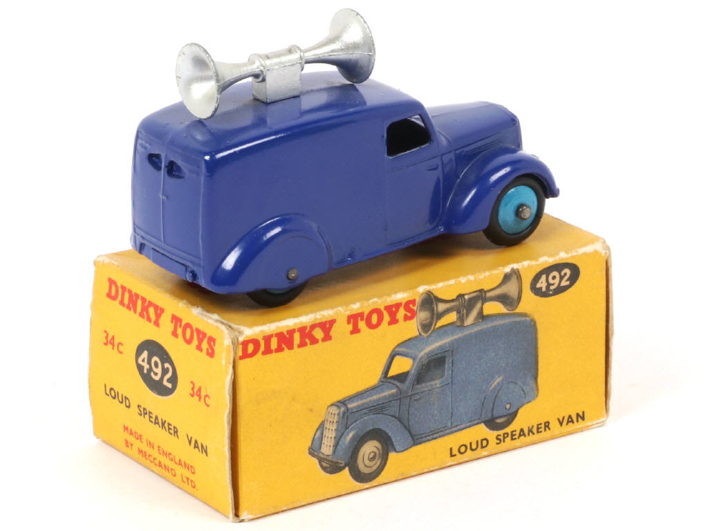 Lot 521 - DINKY TOYS (GB) (1)