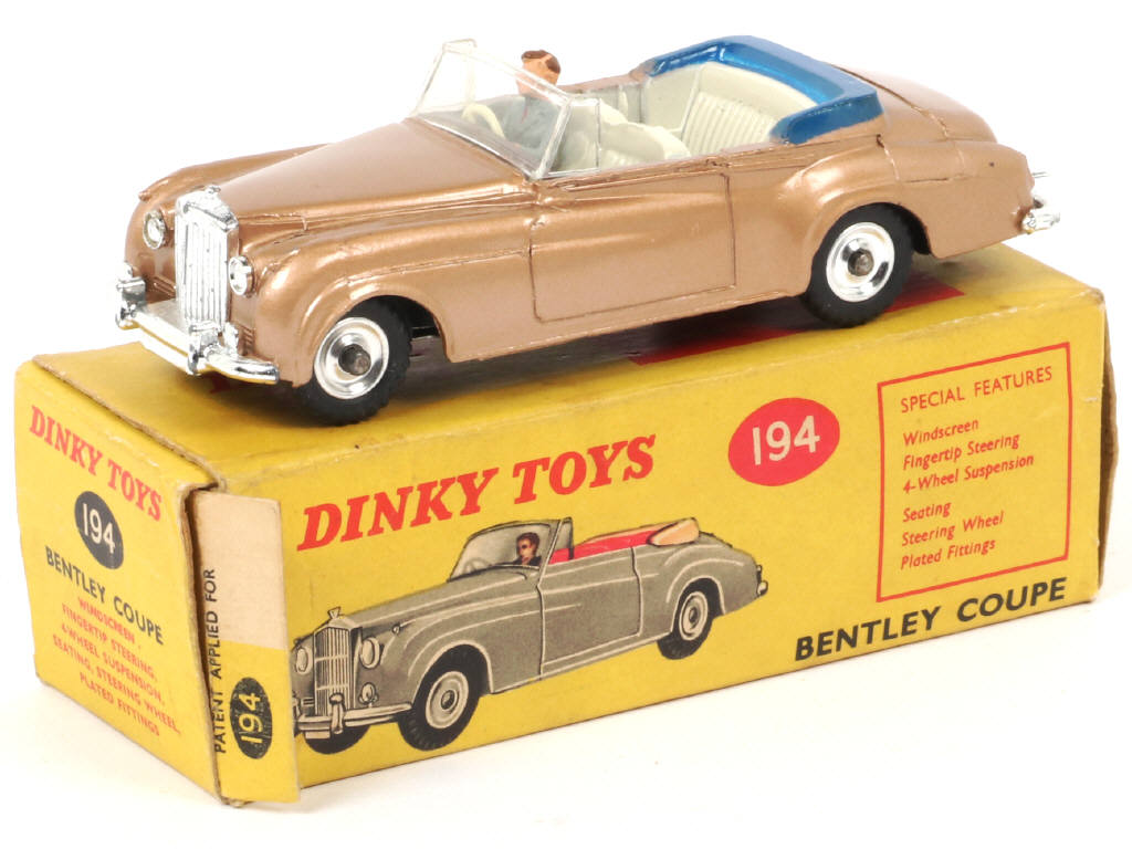 Lot 522 - DINKY TOYS (GB) (1)