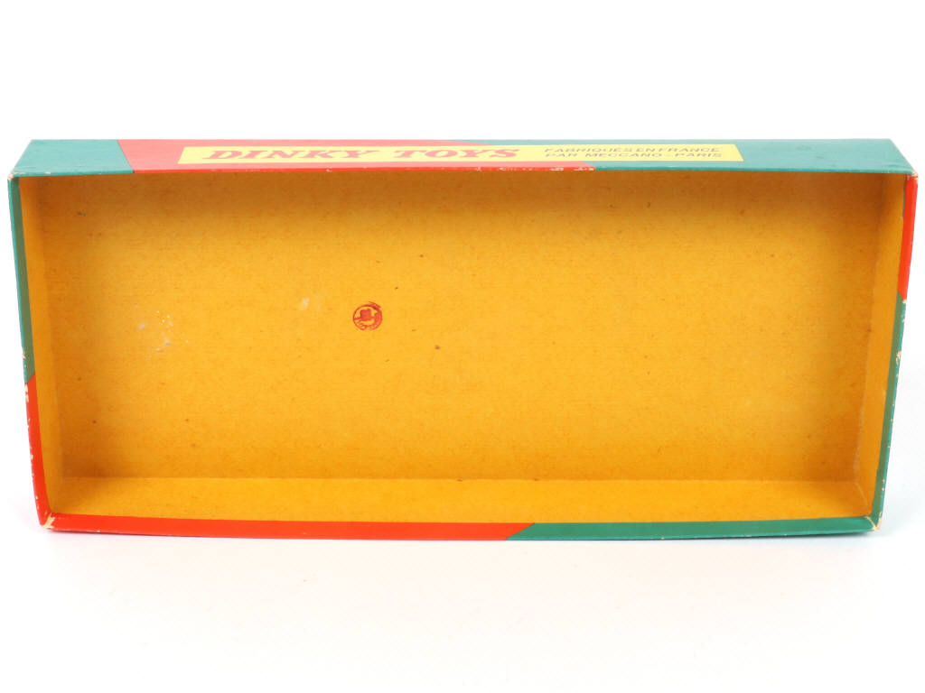 Lot 338 - DINKY TOYS (FRANCE) (5)