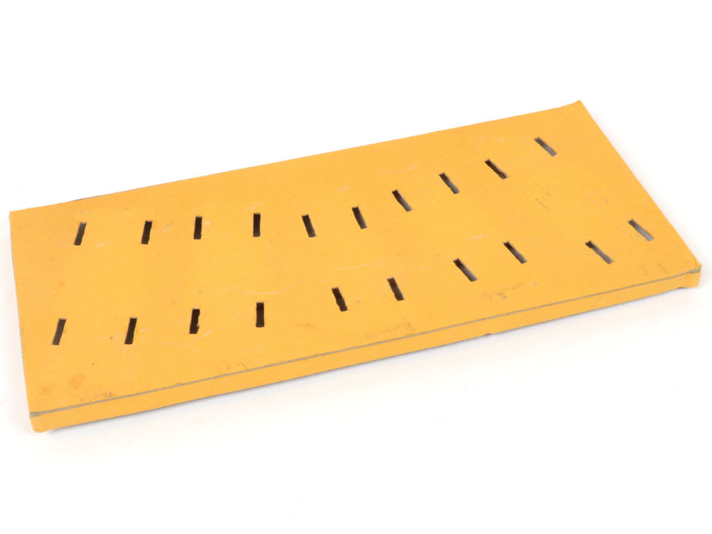 Lot 339 - DINKY TOYS (FRANCE) (5)