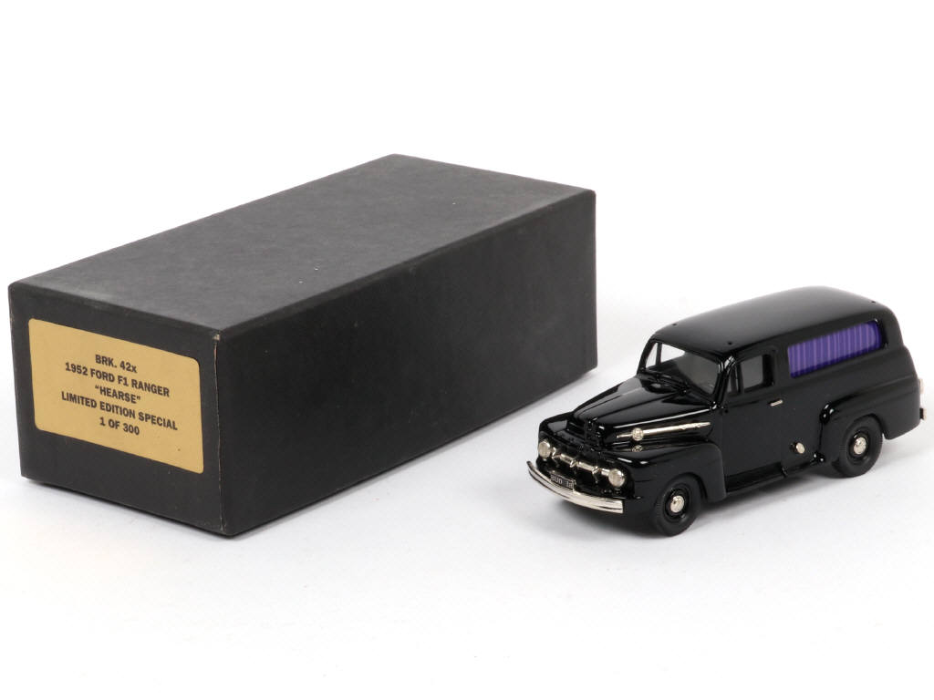 Lot 210 - BROOKLIN MODELS (GB) (1)