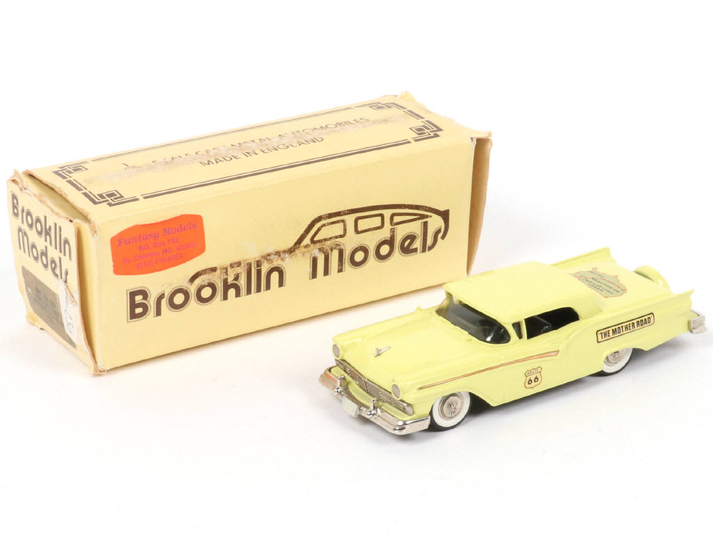 Lot 208 - BROOKLIN MODELS (GB) (1)