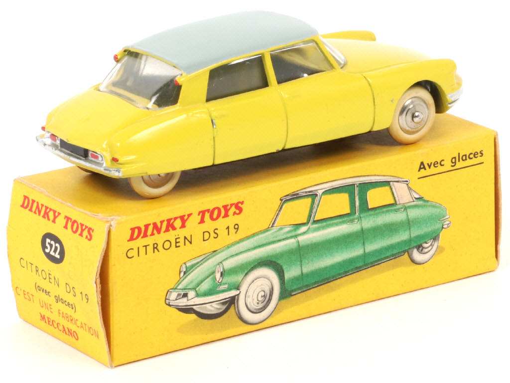 Lot 370 - DINKY TOYS (FRANCE) (1)