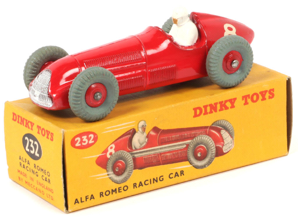Lot 494 - DINKY TOYS (GB) (1)