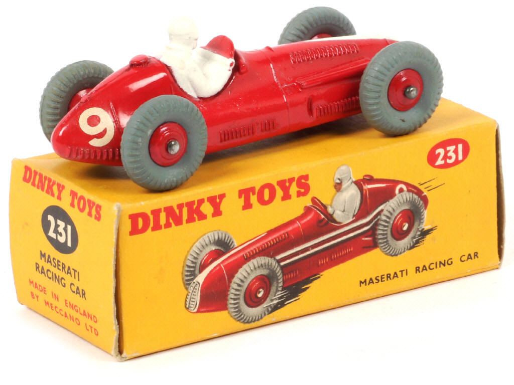 Lot 493 - DINKY TOYS (GB) (1)
