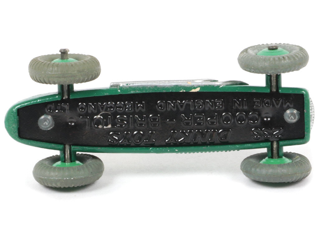 Lot 495 - DINKY TOYS (GB) (1)