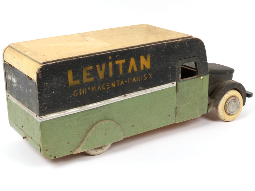 Lot 47 - LEVITAN (FRANCE) (1)