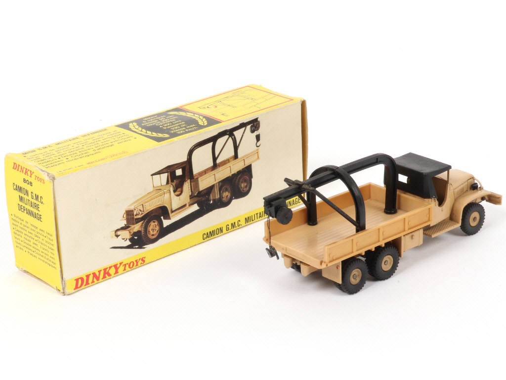 Lot 483 - DINKY TOYS (FRANCE) (1)