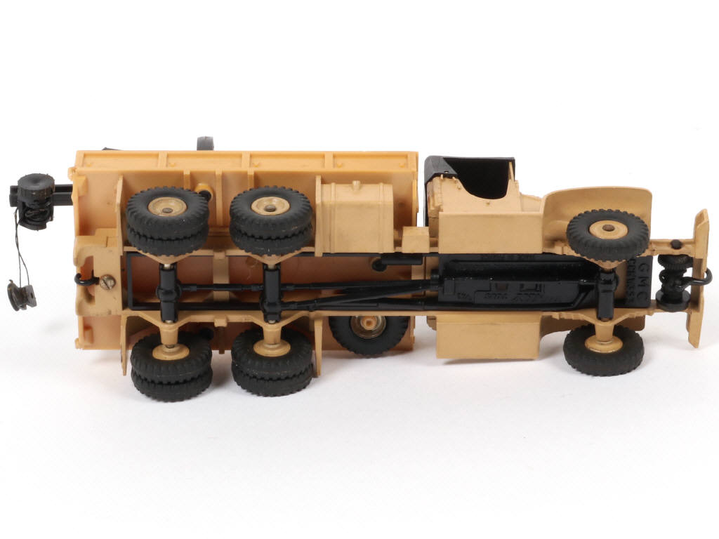 Lot 483 - DINKY TOYS (FRANCE) (1)