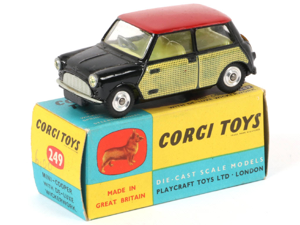 Lot 234 - CORGI TOYS (GB) (1)