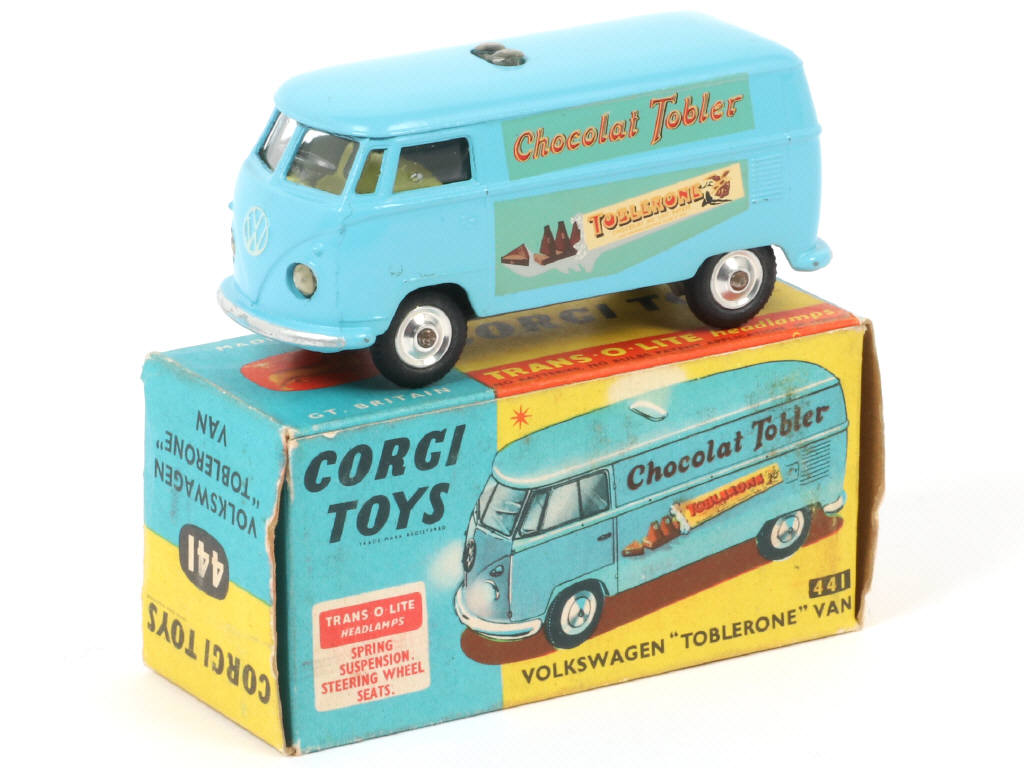 Lot 254 - CORGI TOYS (GB) (1)