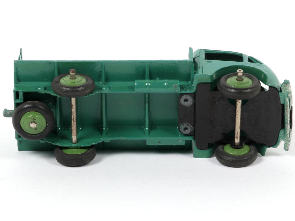 Lot 450 - DINKY TOYS (FRANCE) (1)