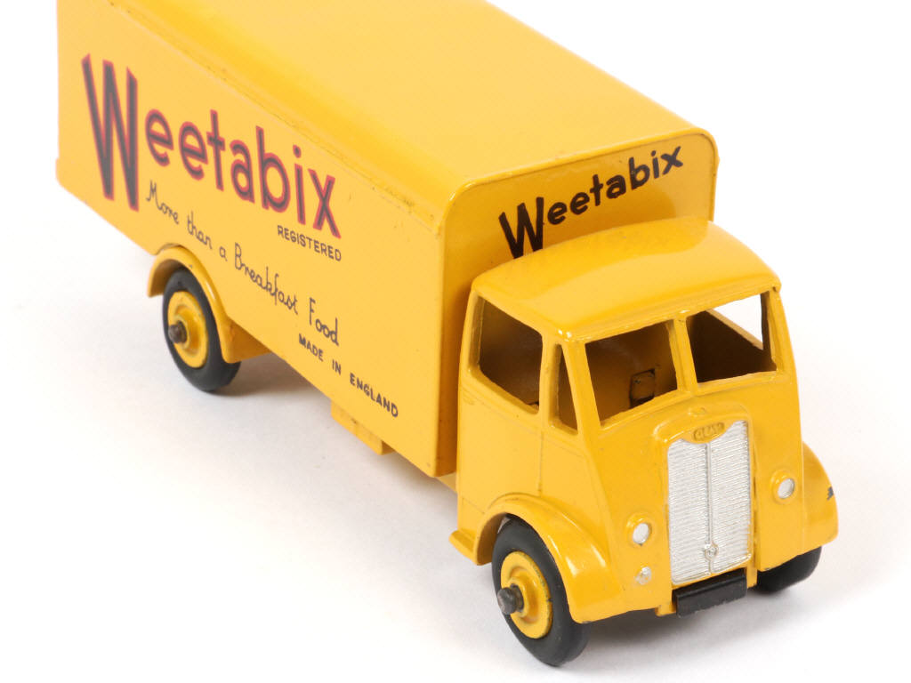 Lot 536 - DINKY TOYS (GB) (1)