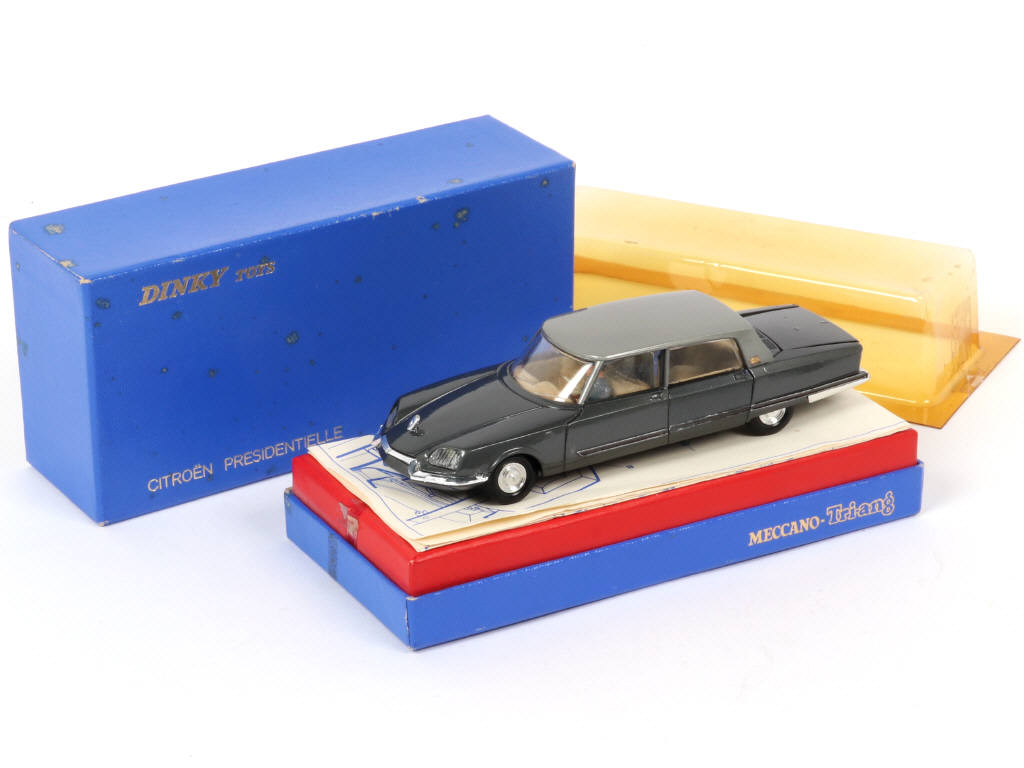 Lot 432 - DINKY TOYS (FRANCE) (1)