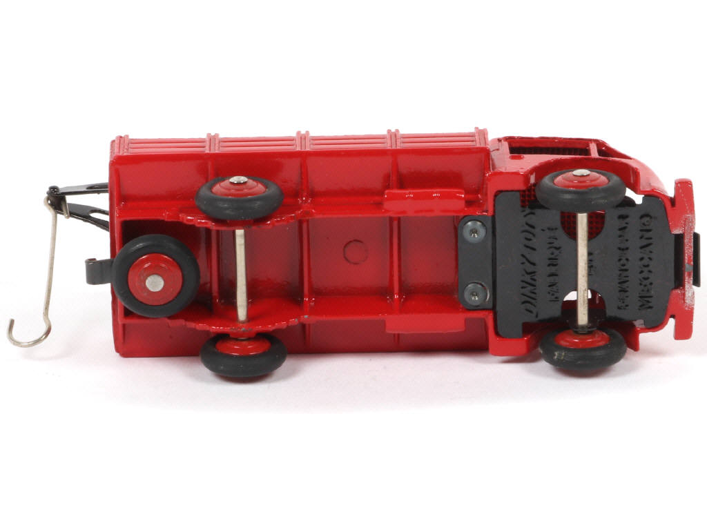 Lot 458 - DINKY TOYS (FRANCE) (1)