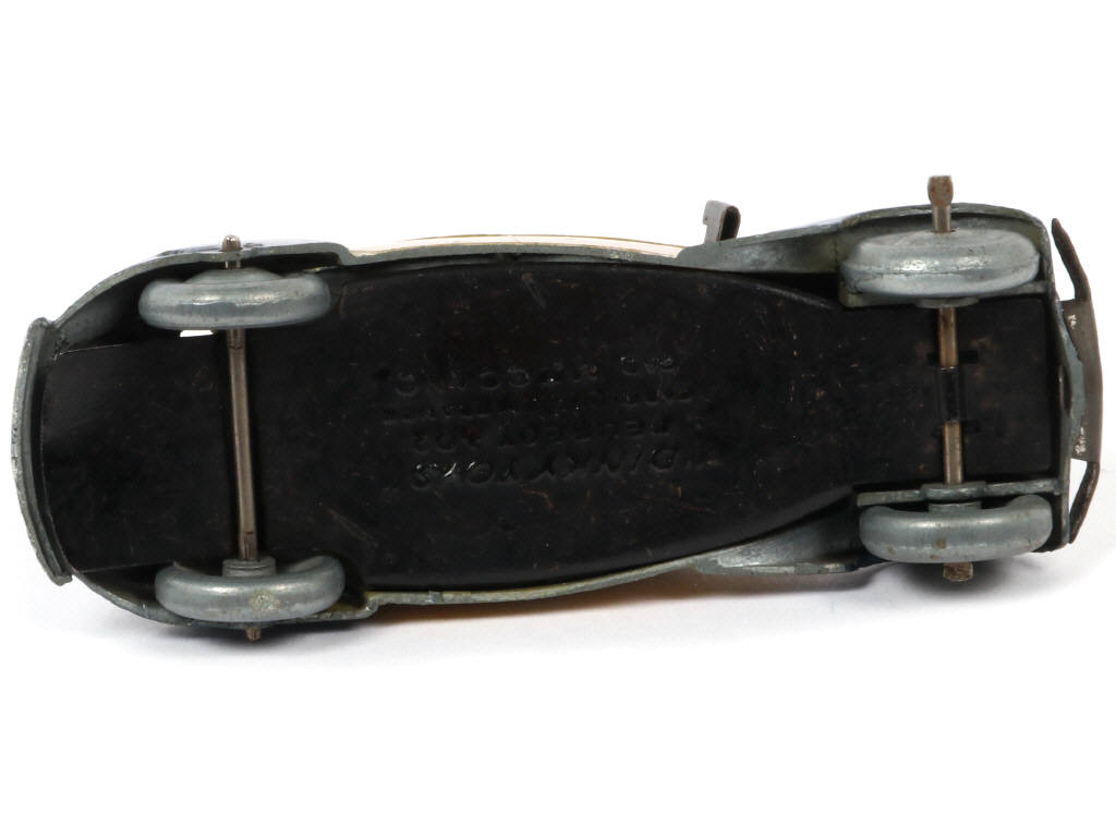 Lot 347 - DINKY TOYS (FRANCE) (1)