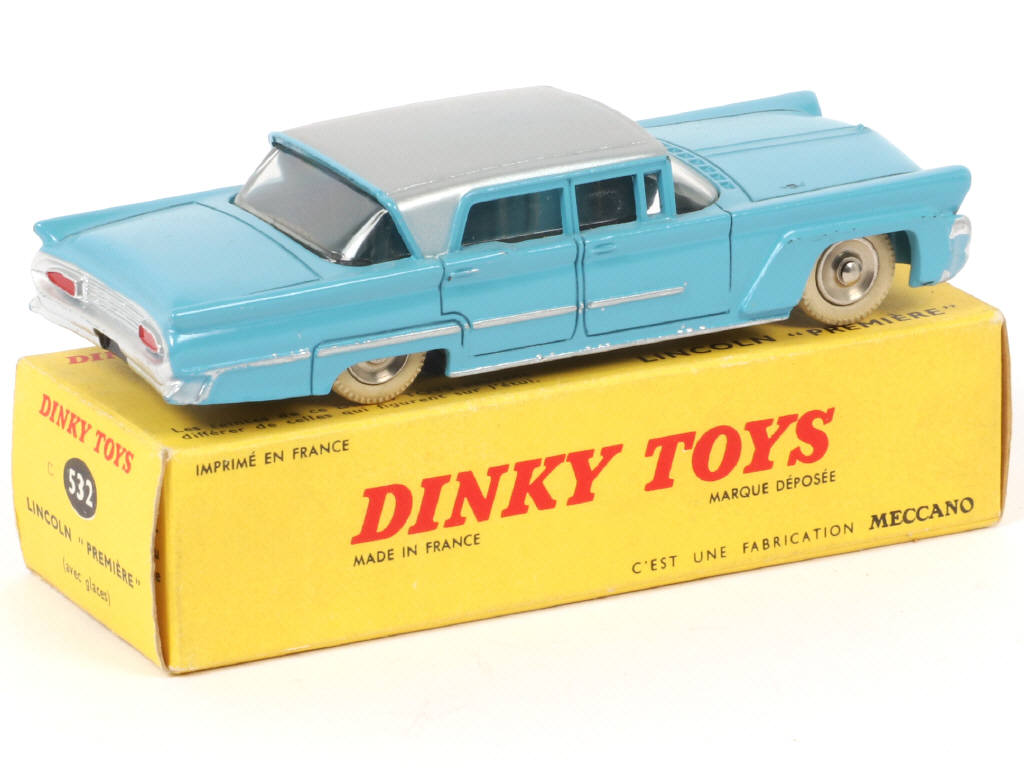 Lot 401 - DINKY TOYS (FRANCE) (1)