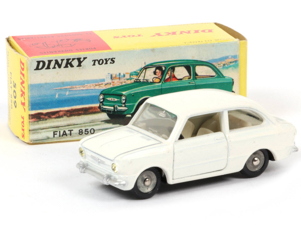 Lot 415 - DINKY TOYS (FRANCE) (1)