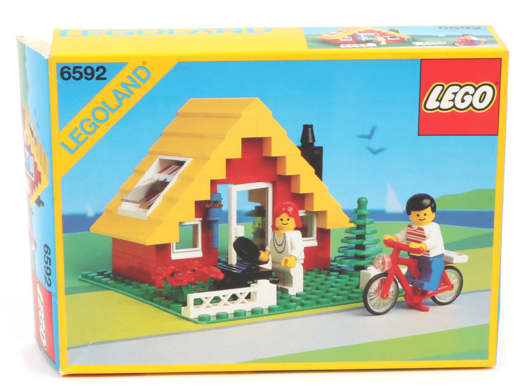 Lot 44 - LEGO (DANEMARK) (2)