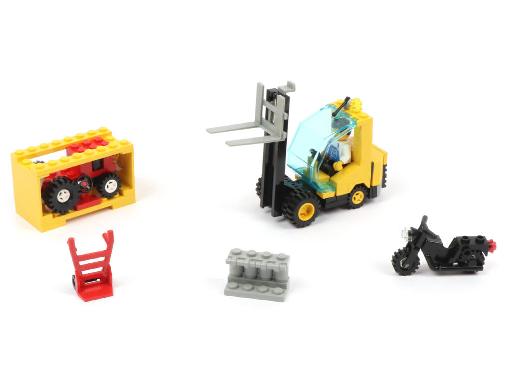 Lot 37 - LEGO (DANEMARK) (1)