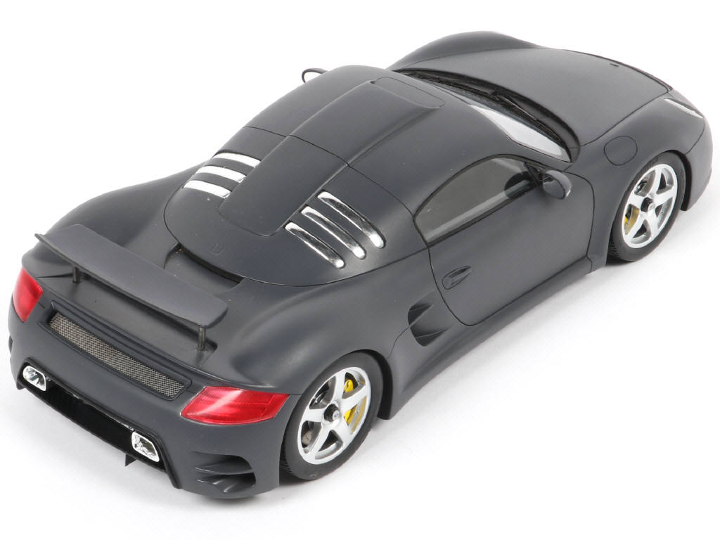 Lot 4 - SPARK (MACAU) (1)