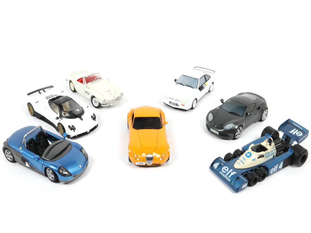 Lot 72 - DIVERS (7)