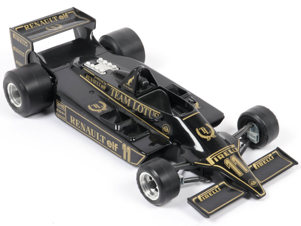 Lot 183 - DIVERS (30)