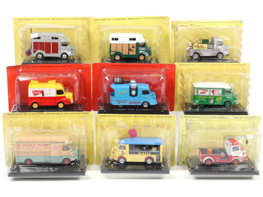 Lot 199 - DIVERS (9)