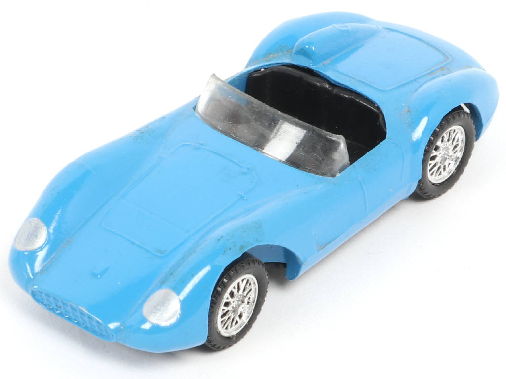 Lot 156 - DIVERS (16)