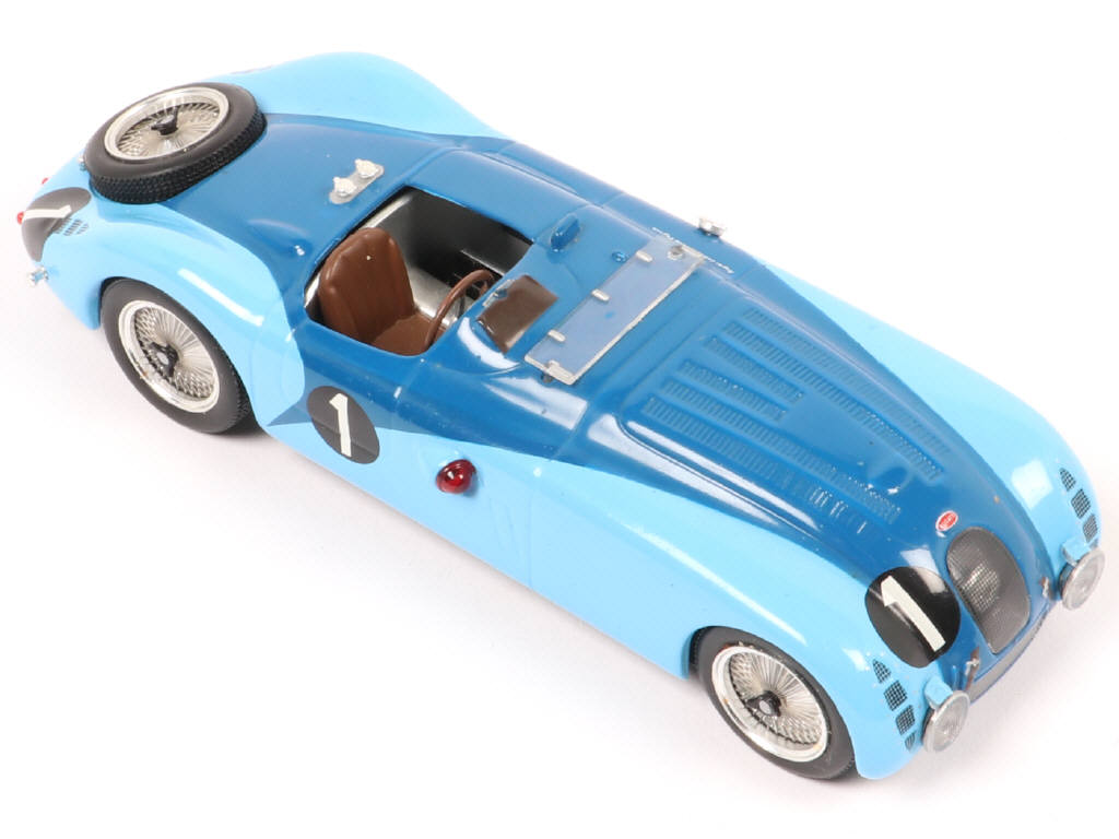 Lot 144 - DIVERS (14)