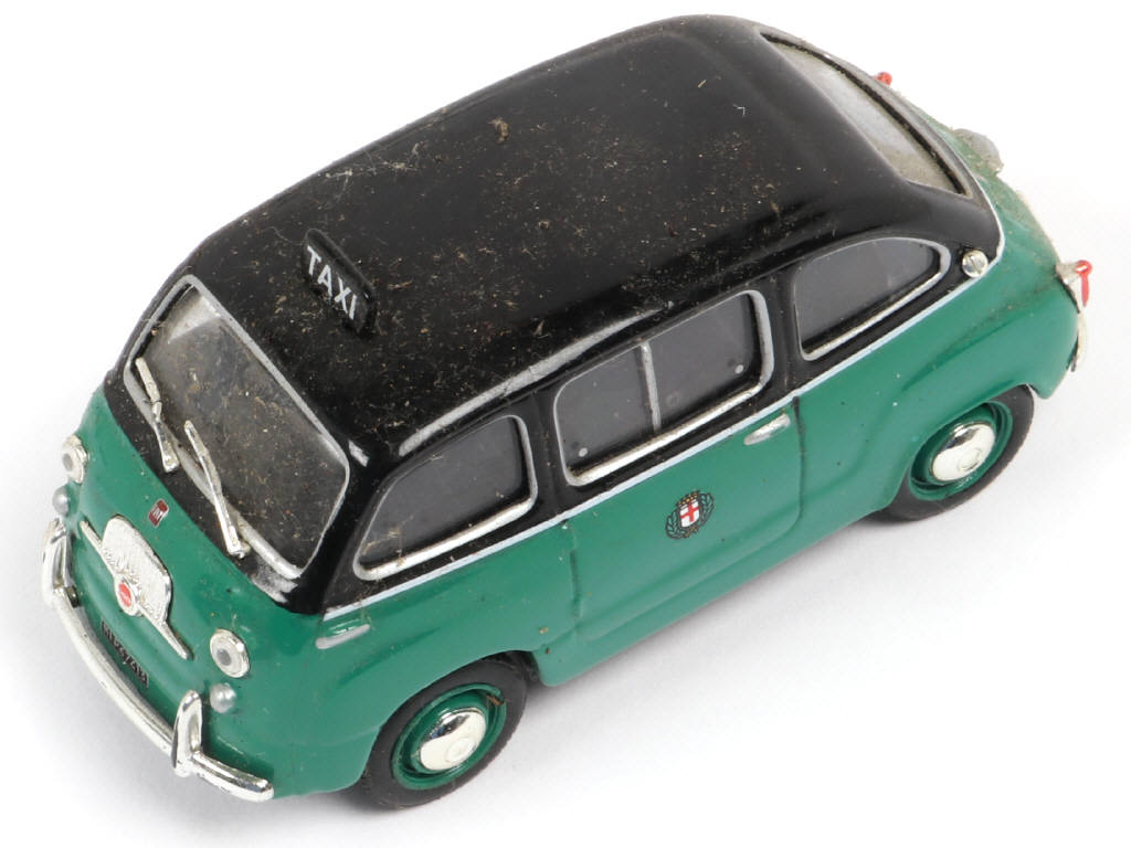 Lot 123 - DIVERS (12)