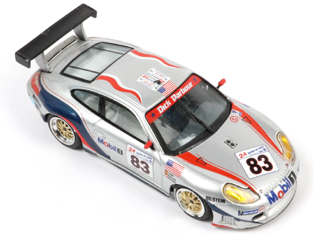 Lot 70 - DIVERS (12)