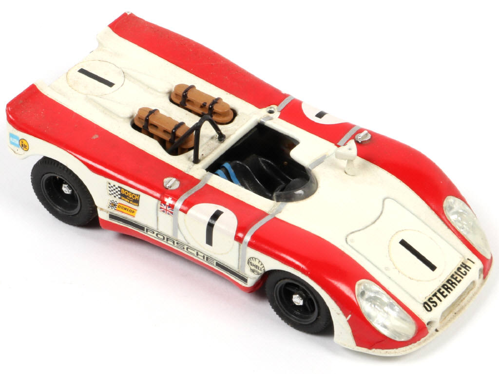 Lot 74 - DIVERS (12)