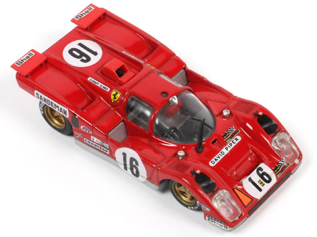 Lot 76 - DIVERS (12)