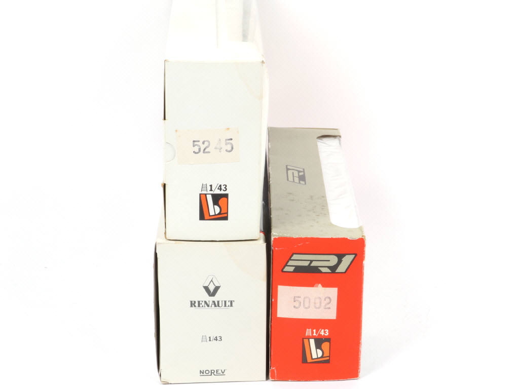 Lot 50 - DIVERS (6)