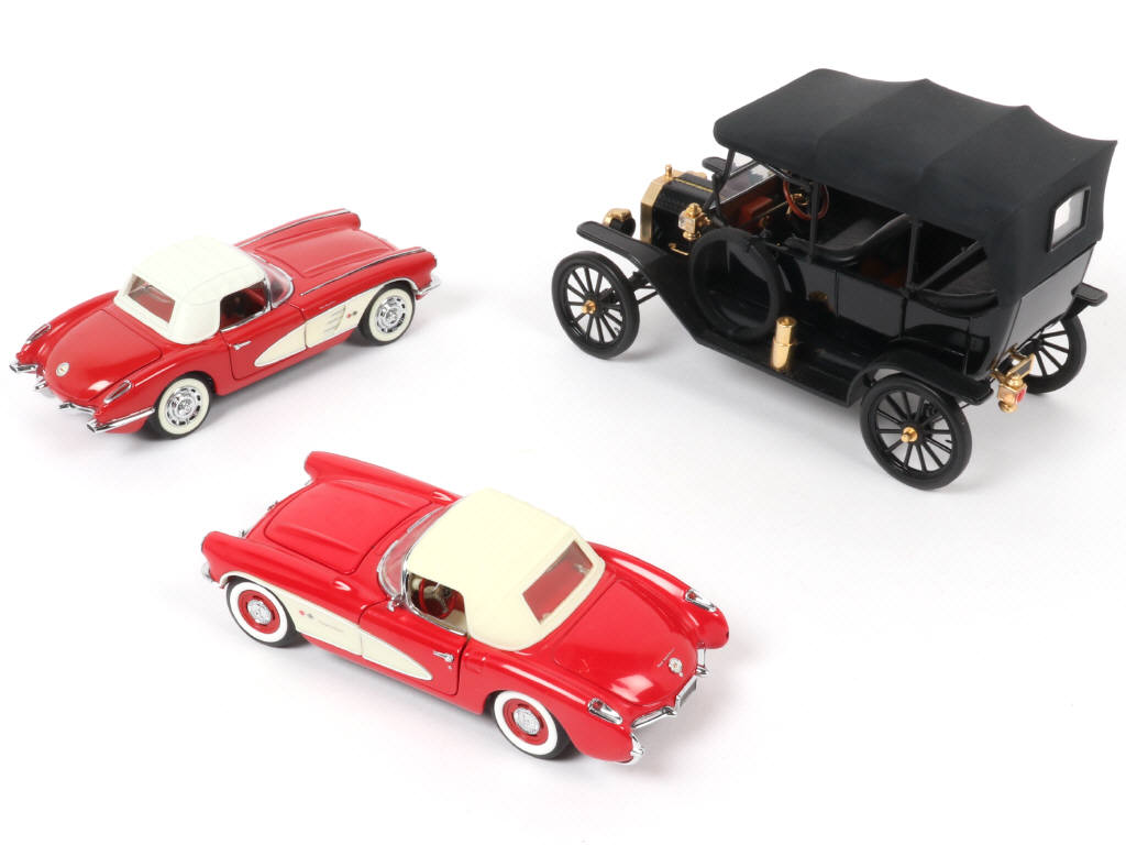 Lot 119 - FRANKLIN MINT (USA) (3)