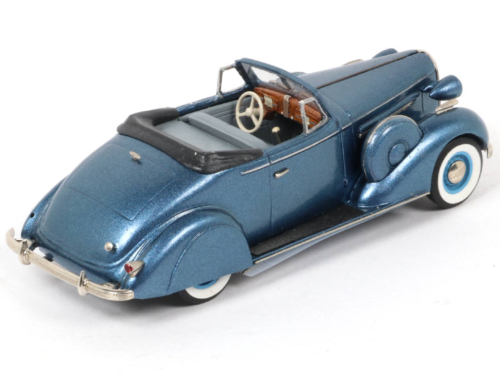 Lot 83 - BROOKLIN MODELS (GB) (1)