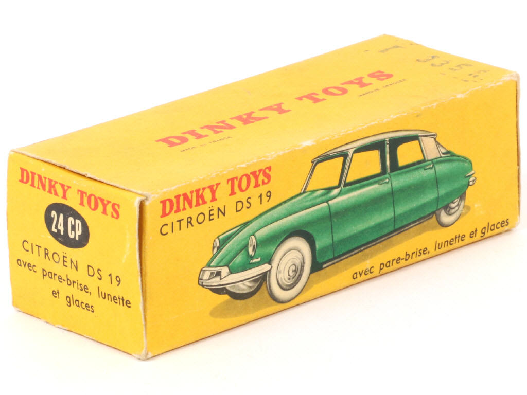 Lot 113 - DINKY TOYS (FRANCE) (1)