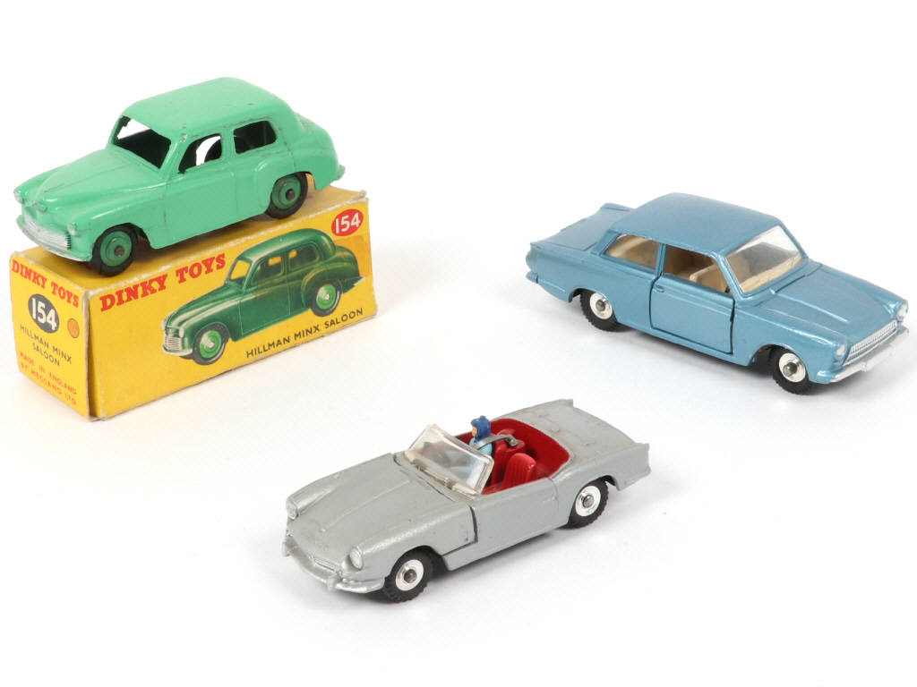 Lot 97 - DINKY TOYS (GB) (3)