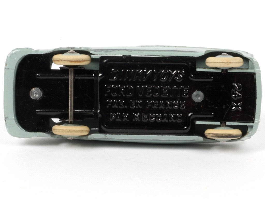 Lot 136 - DINKY TOYS (FRANCE) (1)