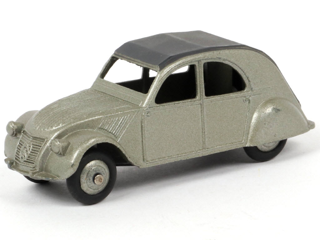 Lot 120 - DINKY TOYS (FRANCE) (1)