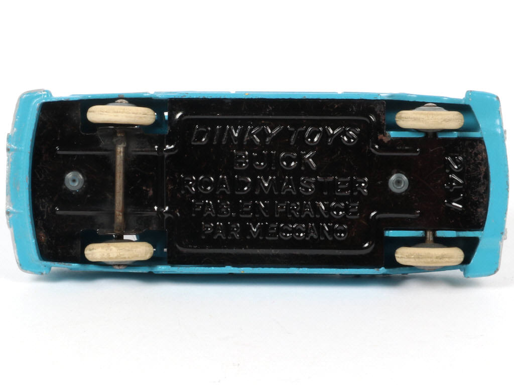 Lot 135 - DINKY TOYS (FRANCE) (1)