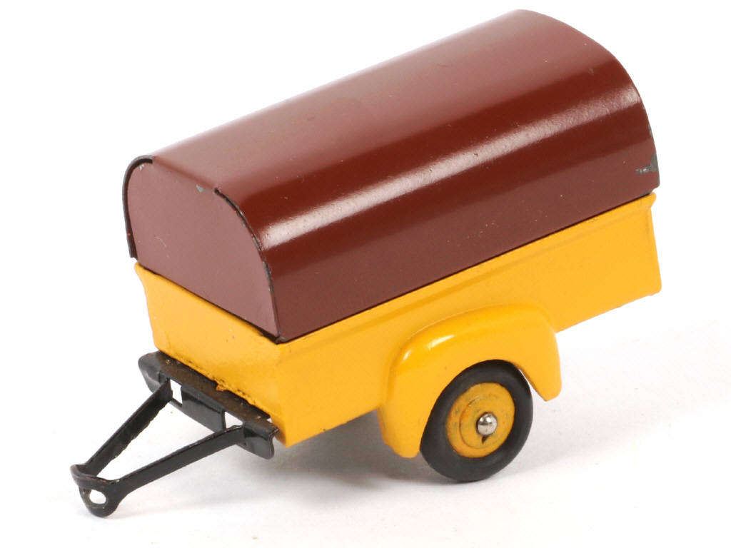 Lot 116 - DINKY TOYS (FRANCE) (1)