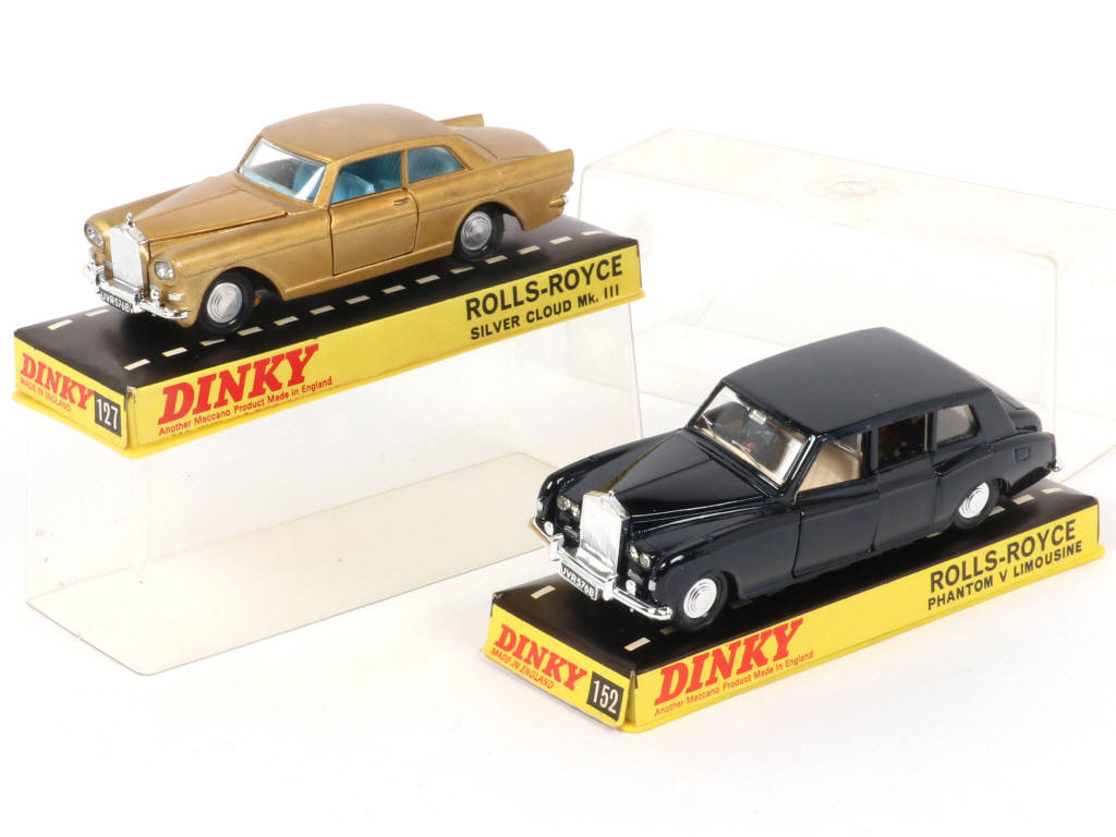Lot 93 - DINKY TOYS (GB) (2)